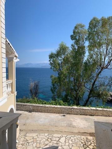 Bay Apartment *